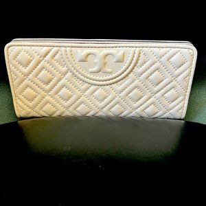 Tory Burch Fleming Slim Wallet